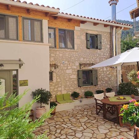 La casa di Bella a tradional stone house with barbecue Villa Karia  Bagian luar foto