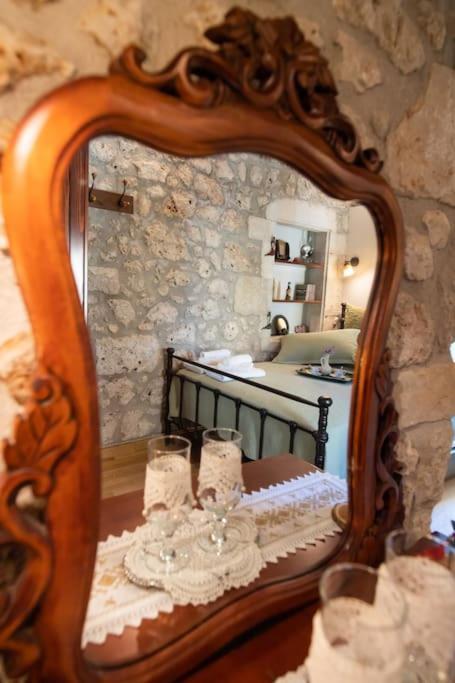 La casa di Bella a tradional stone house with barbecue Villa Karia  Bagian luar foto