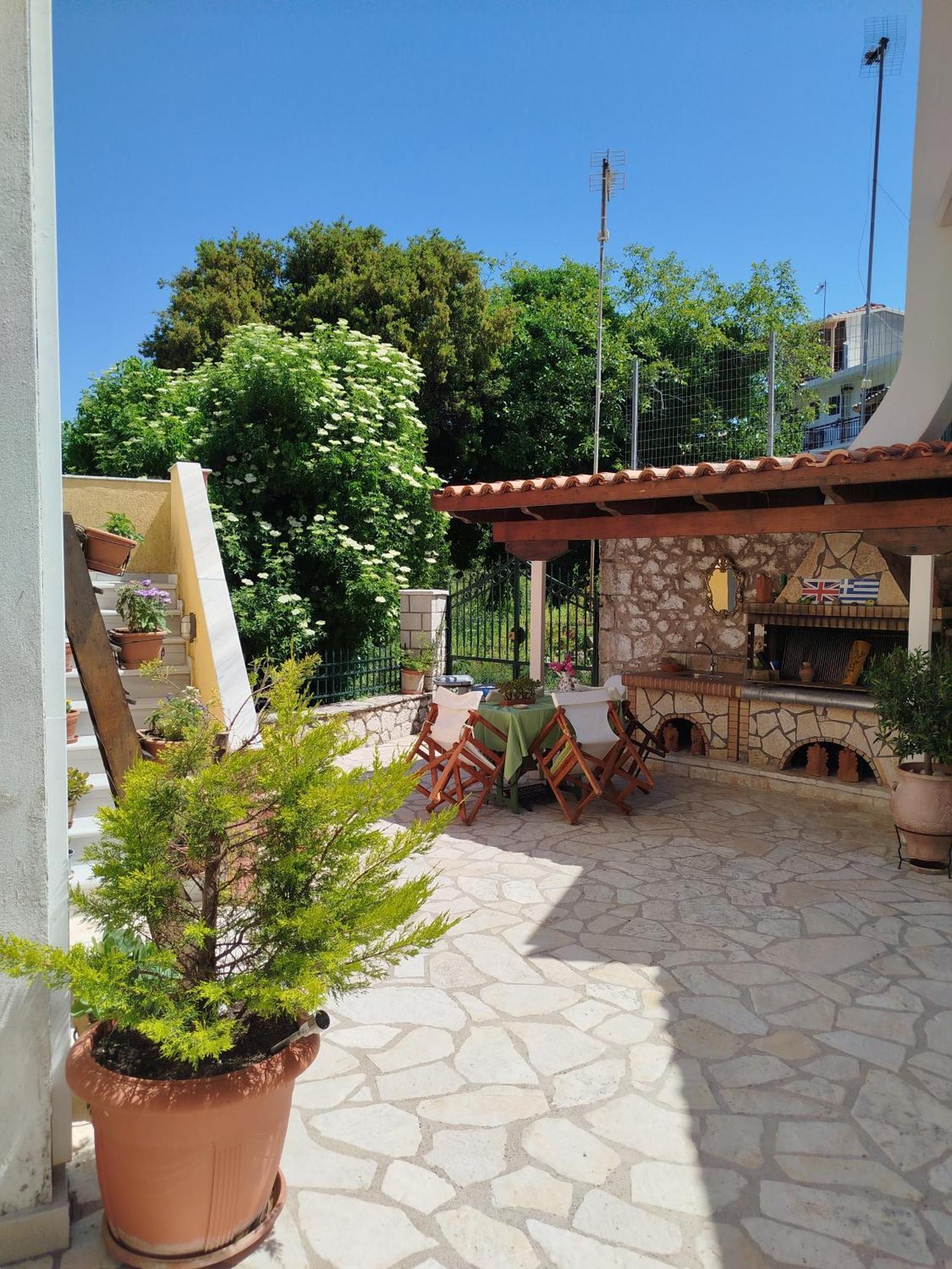 La casa di Bella a tradional stone house with barbecue Villa Karia  Bagian luar foto